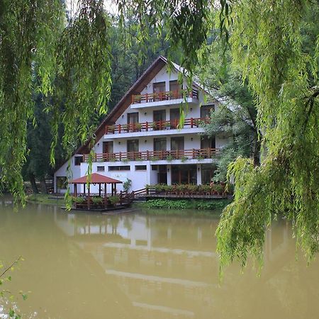 Guest House Lacul Linistit Moneasa Ngoại thất bức ảnh