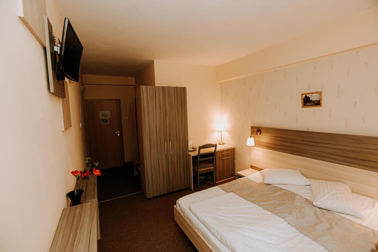 Guest House Lacul Linistit Moneasa Ngoại thất bức ảnh
