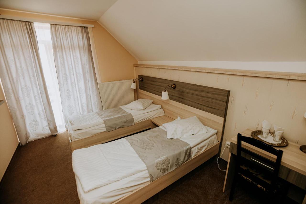 Guest House Lacul Linistit Moneasa Ngoại thất bức ảnh