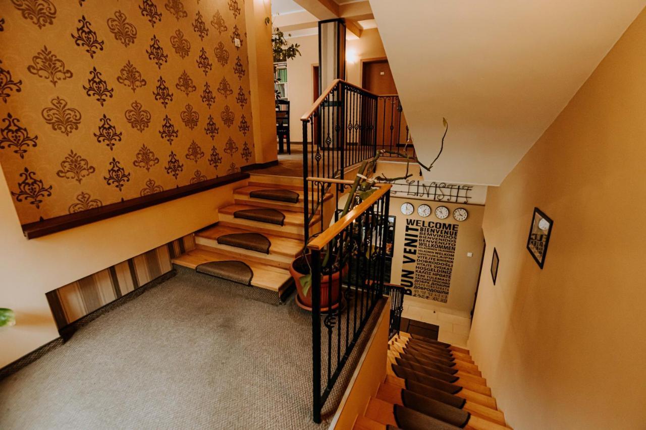 Guest House Lacul Linistit Moneasa Ngoại thất bức ảnh