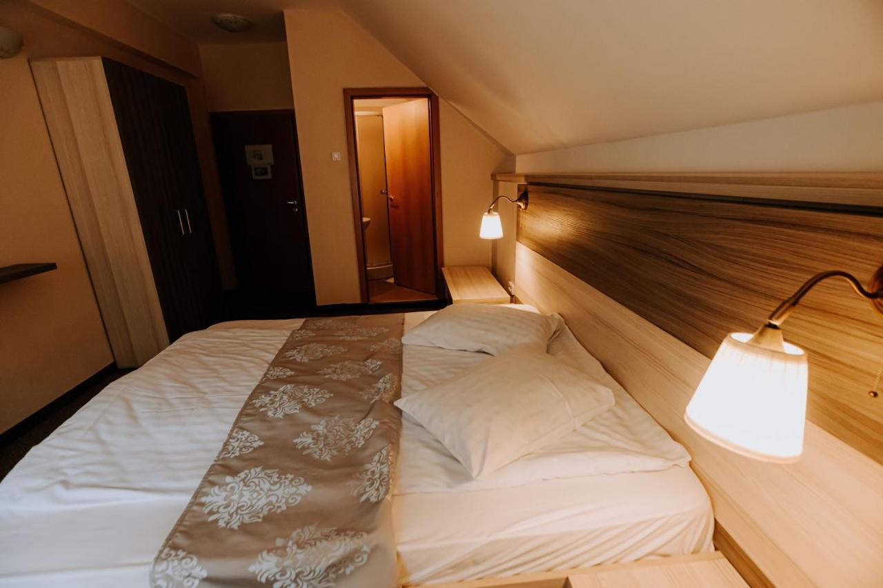 Guest House Lacul Linistit Moneasa Ngoại thất bức ảnh